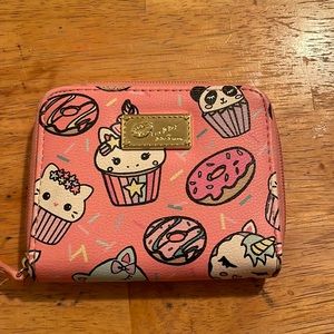 Betsey Johnson Wallet Kitty Cupcakes 🍩 🦄🐼
